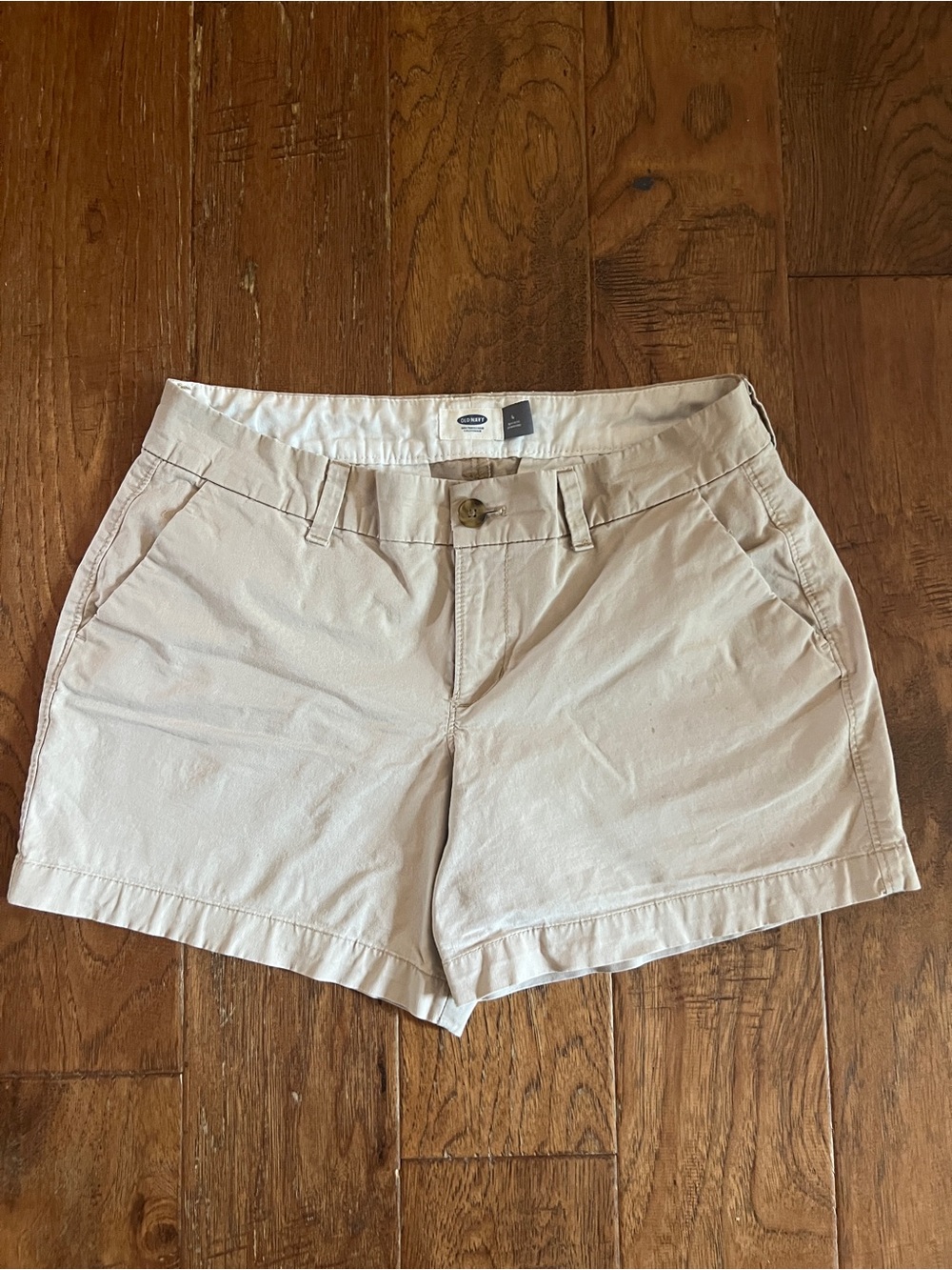 Old Navy Women's Khaki Bermuda Shorts - Light Tan